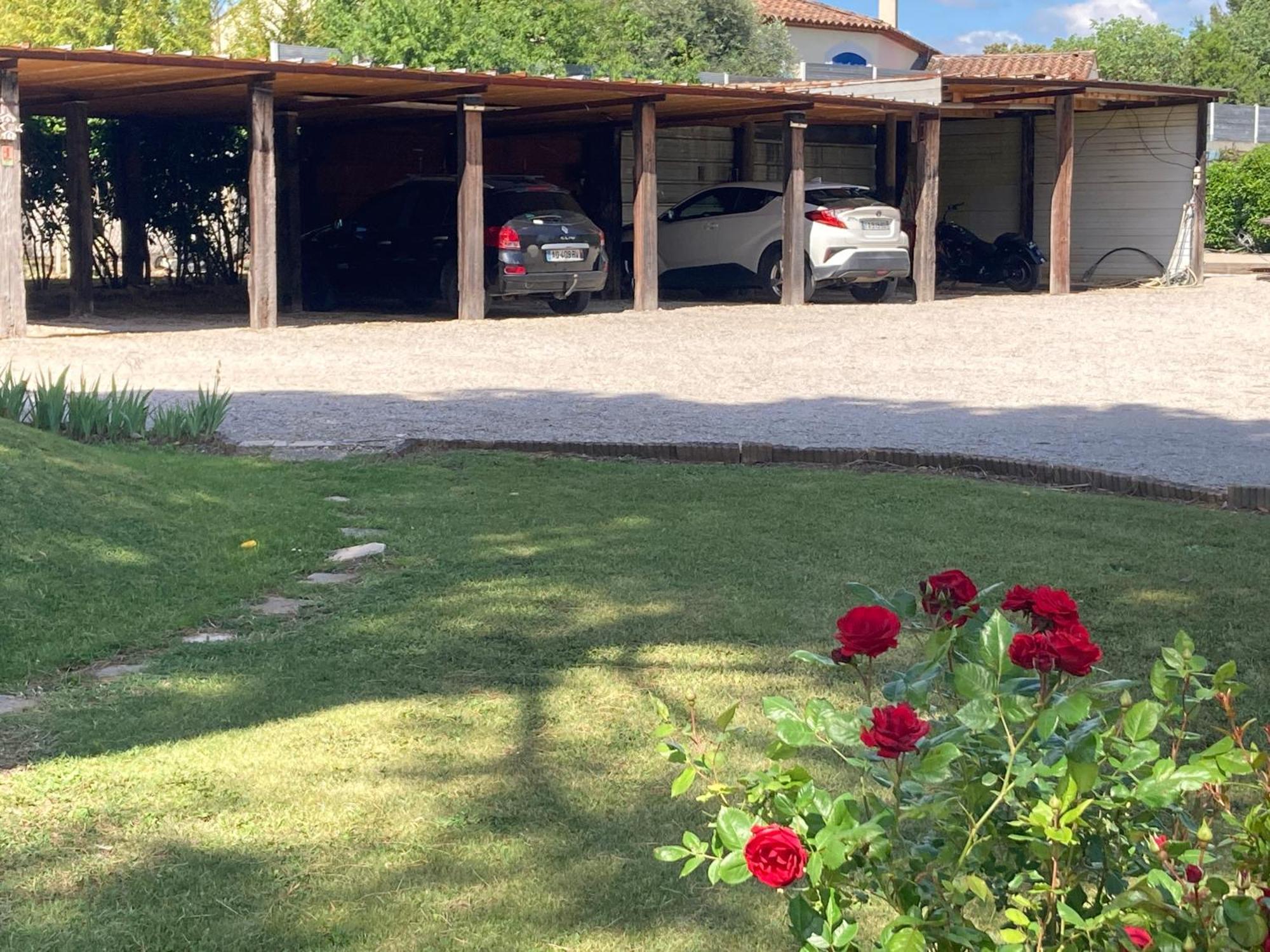 Les Bougainvillees De Camargue Villetelle Eksteriør bilde