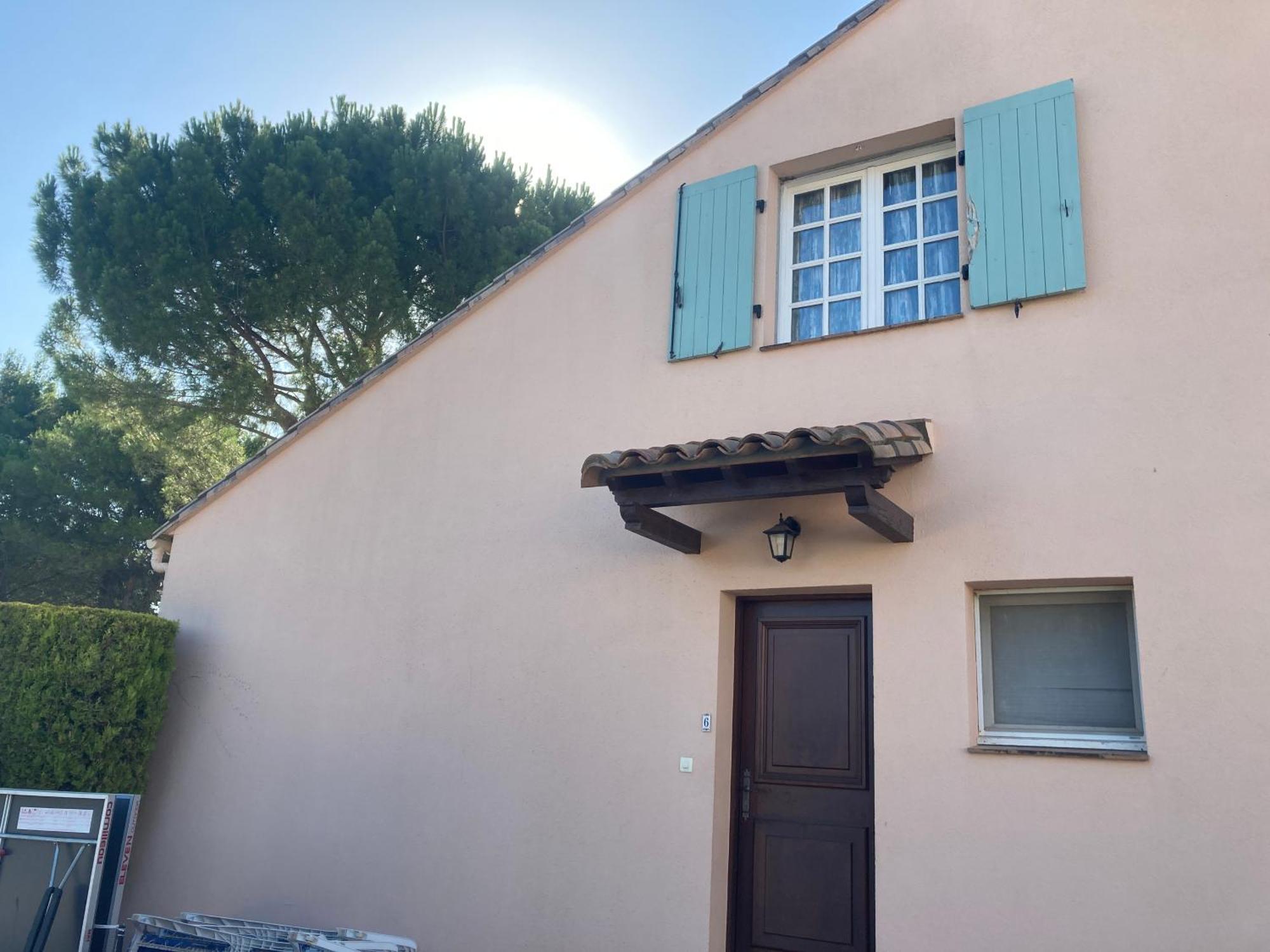 Les Bougainvillees De Camargue Villetelle Rom bilde