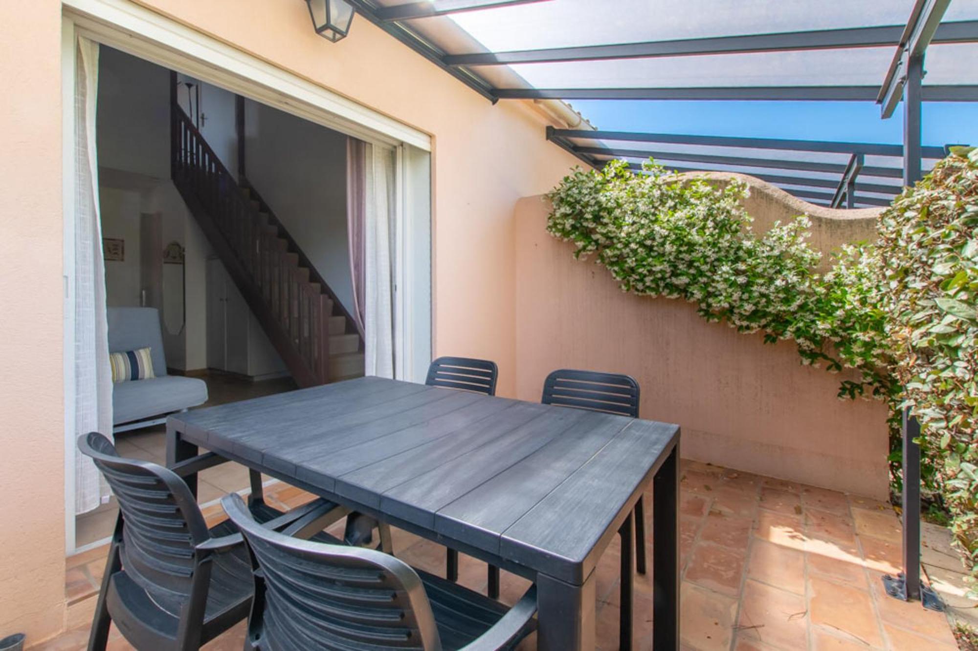 Les Bougainvillees De Camargue Villetelle Rom bilde